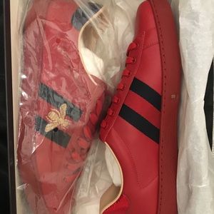 GUCCI Men's Red Ace Embroidered Low-Top Sneakers